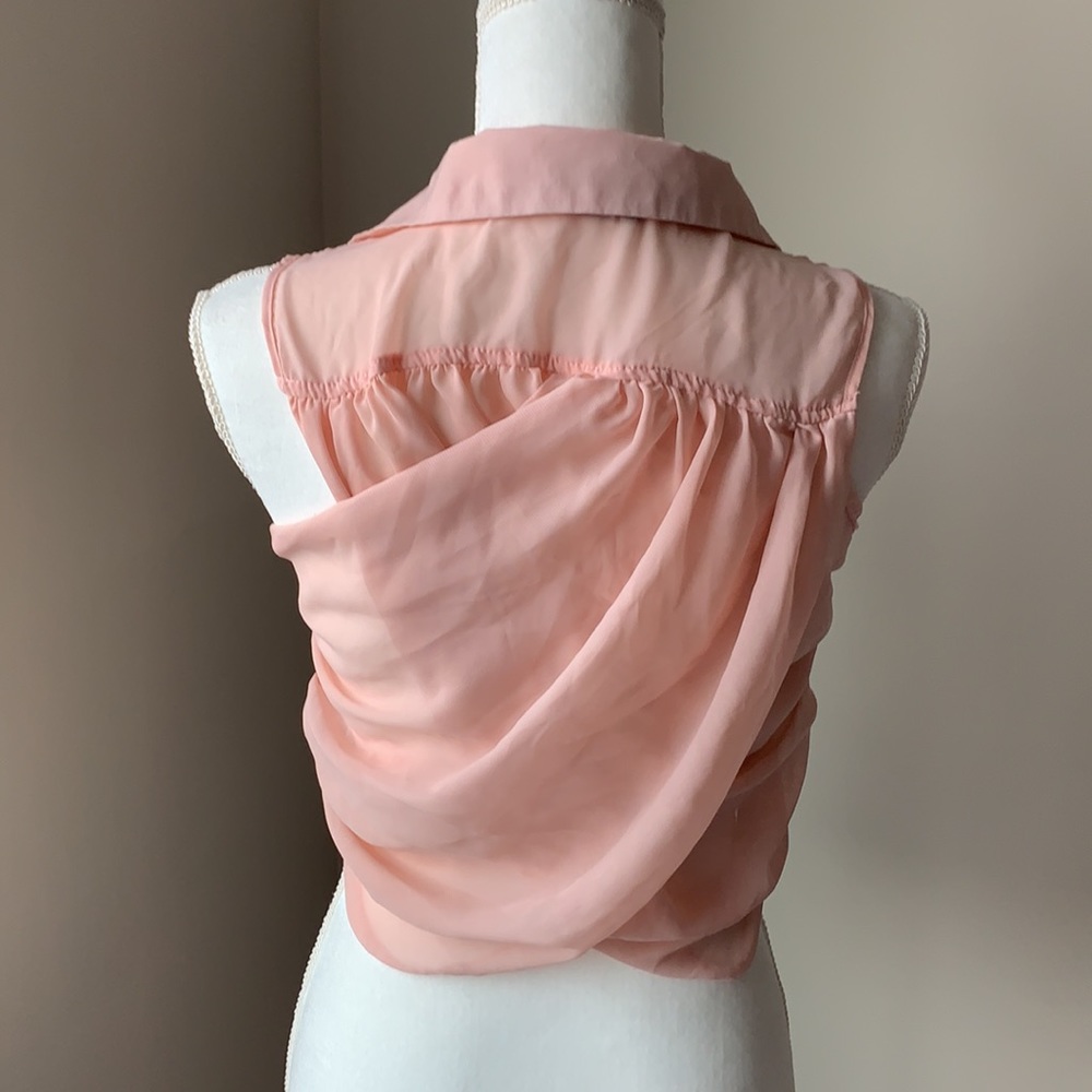 Suzy Shier crop top with tie knot in front - Picture 7 of 10